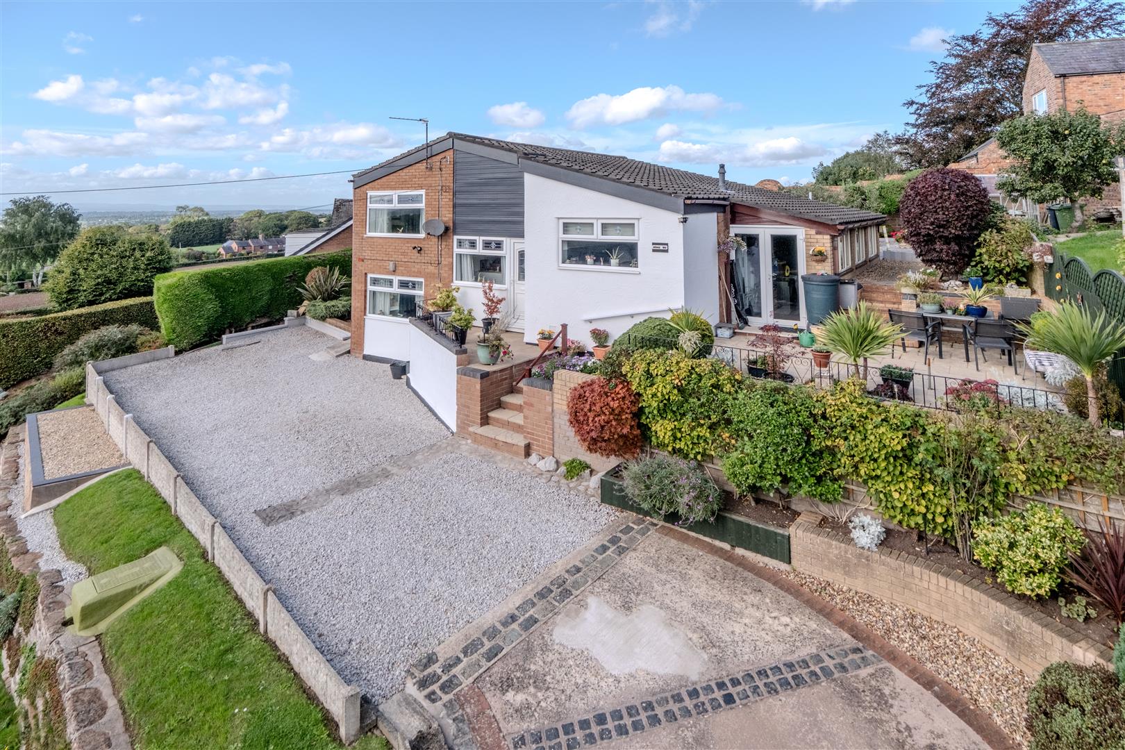 4 bedroom Detached House for Sale in Utkinton